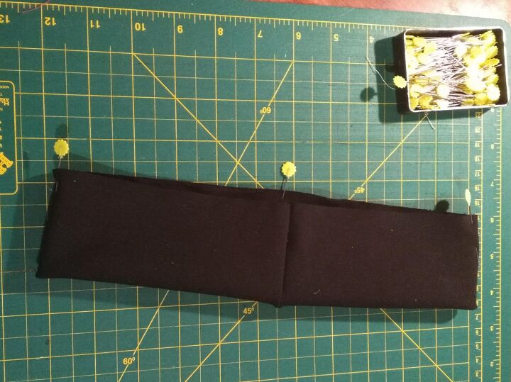 sew leggings from an existing pair elise s sewing studio, Pin the waistband in 4 equal sections