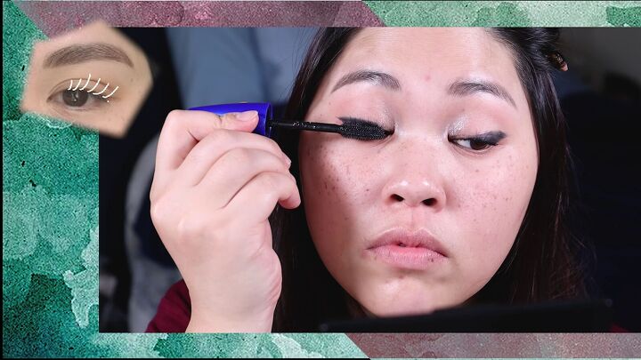how to do the popular white dot eyeliner trend from tiktok, Applying mascara by wiggling the wand
