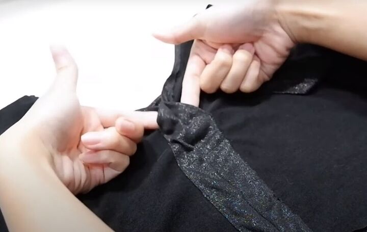 how to cut a t shirt into a crop top in 4 super cute ways, Sewing the ruching channels