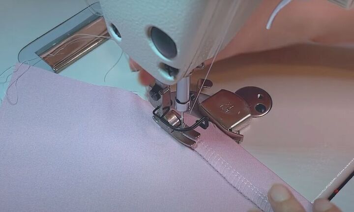 how to make a cute a line mini with the rose miniskirt sewing pattern, Topstitching the edge of the pocket