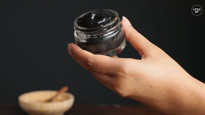 how to make an overnight aloe vera face mask in 4 different ways, Aloe and charcoal face mask