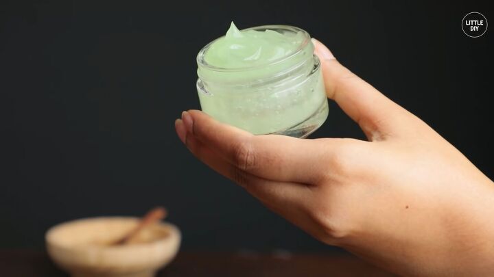 how to make an overnight aloe vera face mask in 4 different ways, Aloe and tea tree face mask