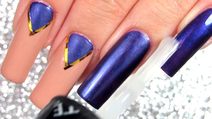 how to create pretty chevron nail designs with nail tape, Applying a matte top coat over the nails