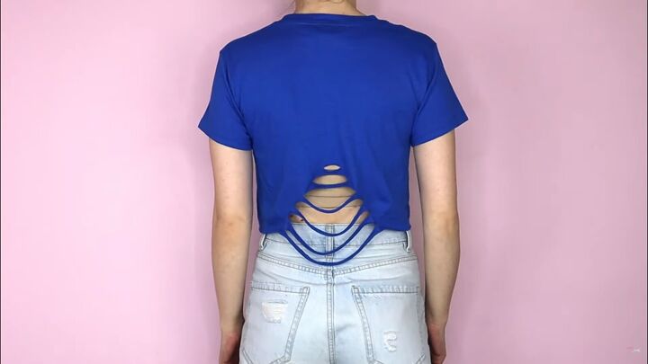 6 unique diy cut out t shirt designs that are quick easy to do, T shirt cut out DIY from the back