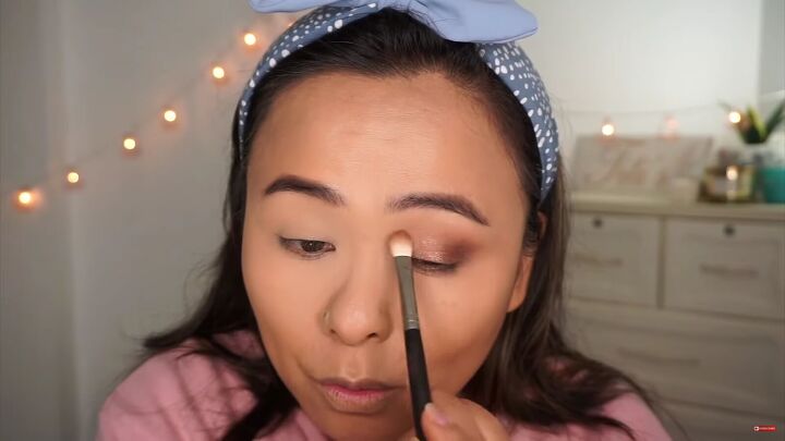 8 viral trending makeup hacks you need to try, Contouring the eye area