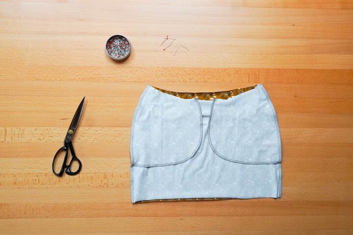how to sew a simple knit skirt with pockets playful, HOW TO SEW A SIMPLE SKIRT SIDE SEAMS