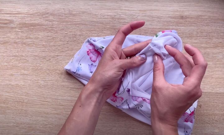how to make your own bikini by copying one you already have, Sewing up the lining gusset