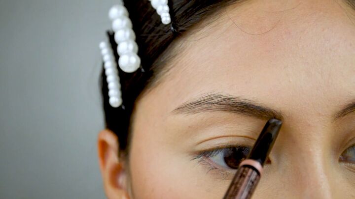 everyday eyebrow tutorial how to get full defined brows, Filling in brows with a brow pencil