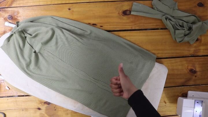 How to Make a DIY Drawstring Top That Hits All This Season's Trends ...