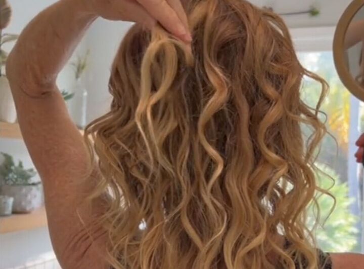 how to refresh curly hair in 3 quick easy steps, Curling the back of the head