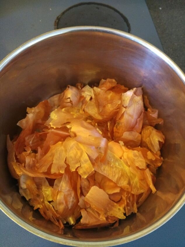 how to dye fabric with onion skins elise s sewing studio, Add onion skins to a large pot