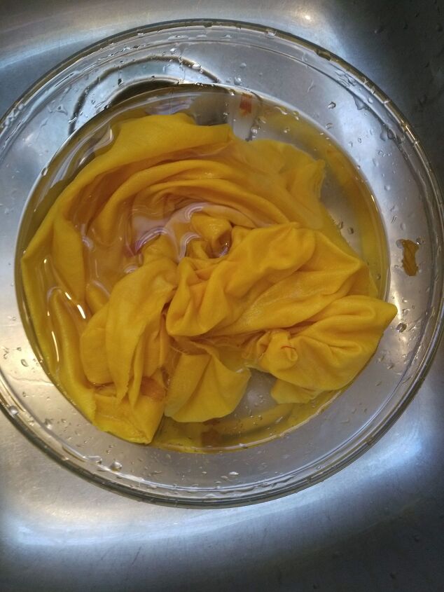 how to dye fabric with onion skins elise s sewing studio, Rinse the fabric until the water runs clear