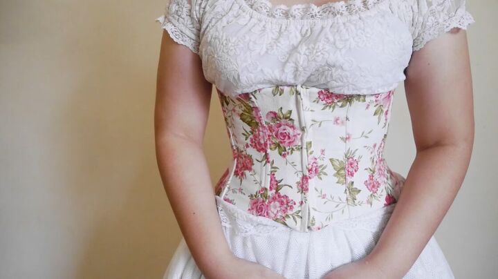 How to Make an Underbust Corset Using a Free Pattern & Basic Tools | Upstyle how-to-make-an-underbust-corset-using-a-free-pattern-basic-tools-upstyle