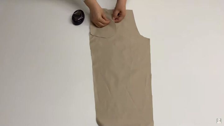 how to sew paperbag waist pants with pockets using a free pattern, Placing the back pocket pieces on top