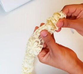 4 quick easy scrap fabric ideas for cute hair accessories, Inserting elastic into the scrunchie