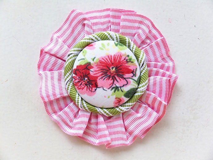 ribbon rosette vintage style brooch
