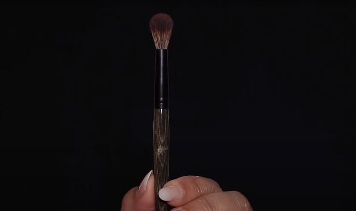 how to fix patchy eyeshadow tips for getting perfect eye makeup, How to avoid patchy eyeshadow