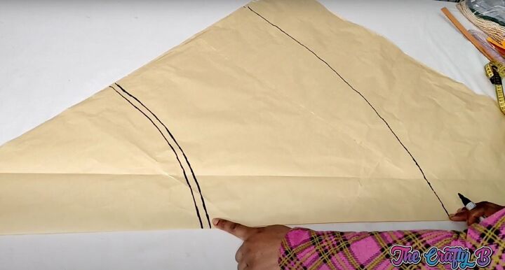 how to make a dress with a flattering quarter circle skirt, Marking the joining allowance
