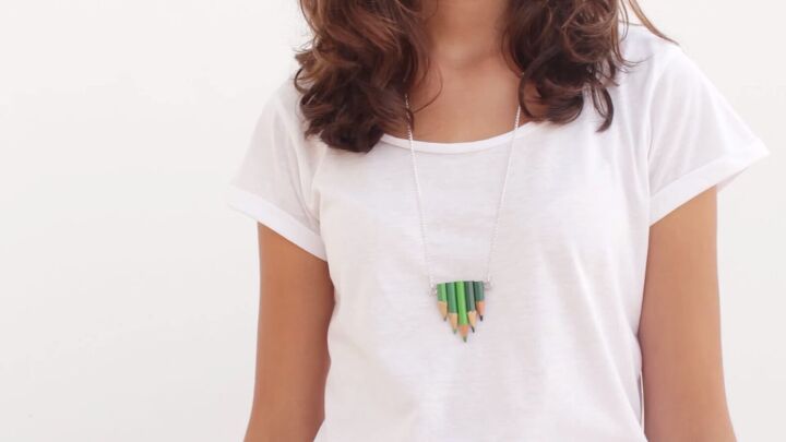3 cute pieces of diy jewelry made from colored pencils, Easy colored pencil jewelry