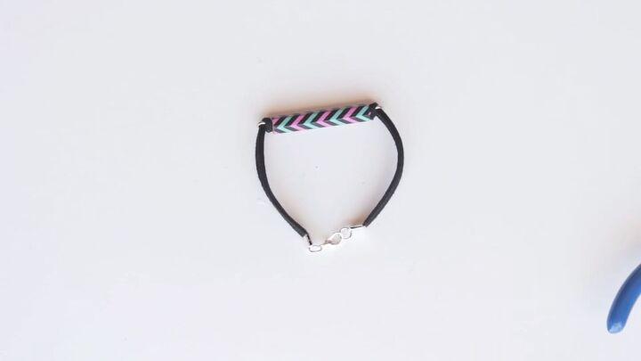 3 cute pieces of diy jewelry made from colored pencils, DIY colored pencil bracelet