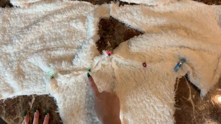 how to make a cozy fuzzy diy two piece set out of sherpa fabric, Attaching the sleeves