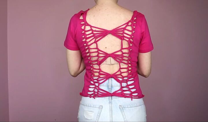 how to weave a t shirt 2 different ways using 3 easy techniques, How to weave cool t shirt cutting ideas that are no sew