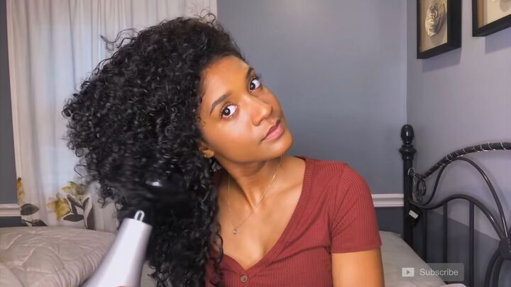 how to prevent frizzy curls in humidity during the hot summer months, Diffusing the curls to dry them