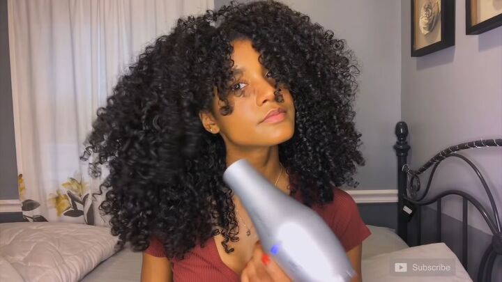 how to prevent frizzy curls in humidity during the hot summer months, Blow drying roots for volume