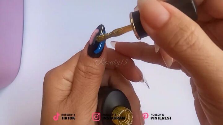 a surprisingly easy nail art design that anyone could do, easy nail art ideas
