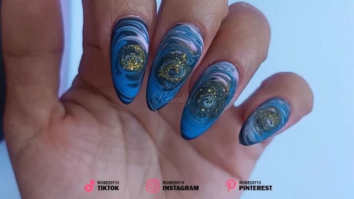 a surprisingly easy nail art design that anyone could do, easy nail art