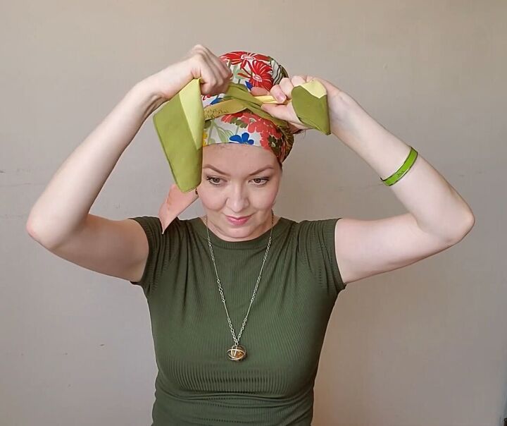 3 retro summer headscarf styles inspired by the 1960s 1970s, Tying the second scarf around the first