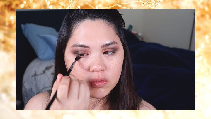 how to do your makeup to look like the glow look filter on tiktok, Smoking out the dark color