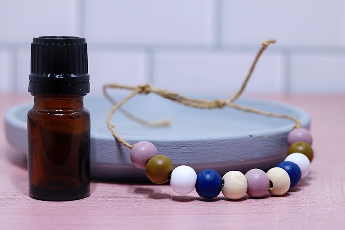 how to make a diy essential oil bracelet