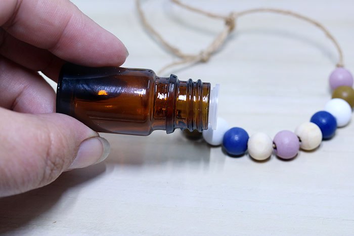 how to make a diy essential oil bracelet
