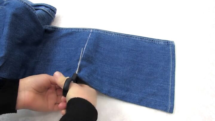 how to make 4 easy diy denim bags out of one pair of old jeans, cutting jeans