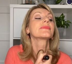 how to apply blush or bronzer for mature skin in 4 simple steps, how to apply bronzer over 50