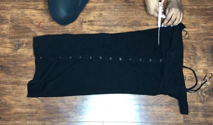 How to Make a Dress Into a Two-Piece Set in a Few Easy Steps | Upstyle How to Make a Dress Into a Two-Piece Set in a Few Easy Steps | Upstyle