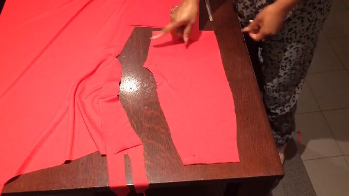 how to sew a cute biker shorts set without a pattern, Pinning the crotch area