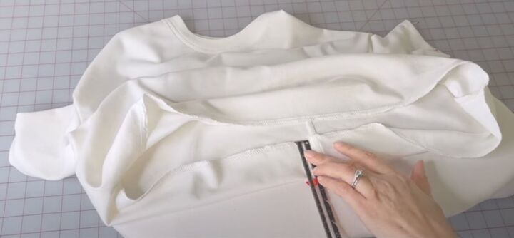 sewing an oversized t shirt that s on trend for summer, Measuring the bottom hem