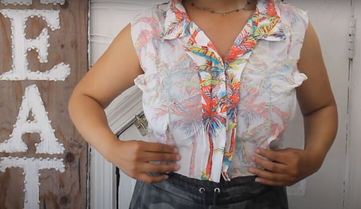 how to easily diy a men s shirt into a cute summer dress, Adding darts to the bodice