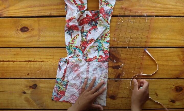 how to easily diy a men s shirt into a cute summer dress, Pinning the darts and measuring them