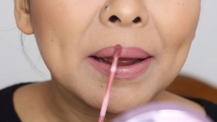 how to apply liquid lipstick 5 pro makeup tips you need to know, Reapplying liquid lipstick