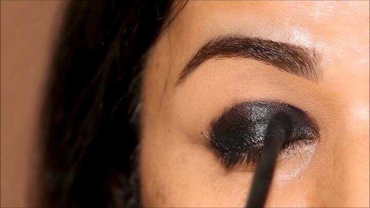 how to do a glam black smokey eye with glitter without making a mess, Blending the black eye base