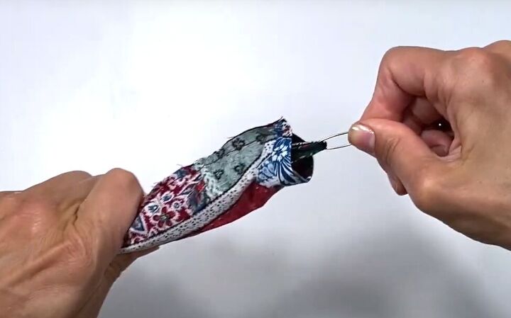 how to make an easy diy bandana headband you can wear 2 ways, Turning the band right sides out