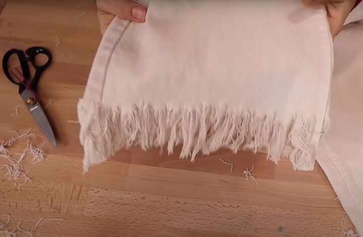 How to Fray Jeans in 7 Different Ways: Distress, Crop, Fray & More ...