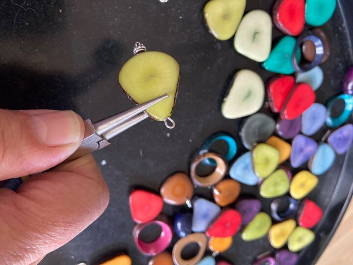 how to make colourful eco tagua nut earrings, Make a loop