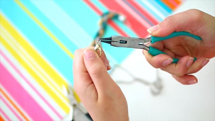 3 super easy diy accessories you can make for the summer, Attaching the pieces with jump rings