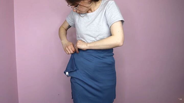 how to make a no sew no glue diy skirt and tube top using t shirts, Trying on the skirt