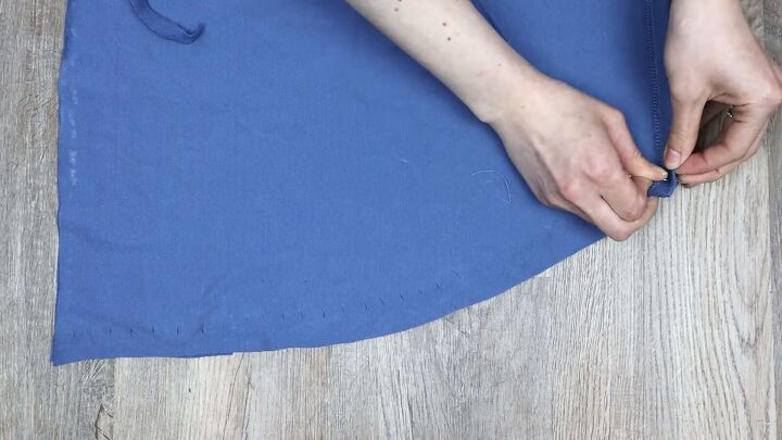 how to make a no sew no glue diy skirt and tube top using t shirts, Weaving t shirt yarn through the holes