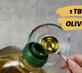 Wow! We had no idea we could be using olive oil on our eyes like THIS